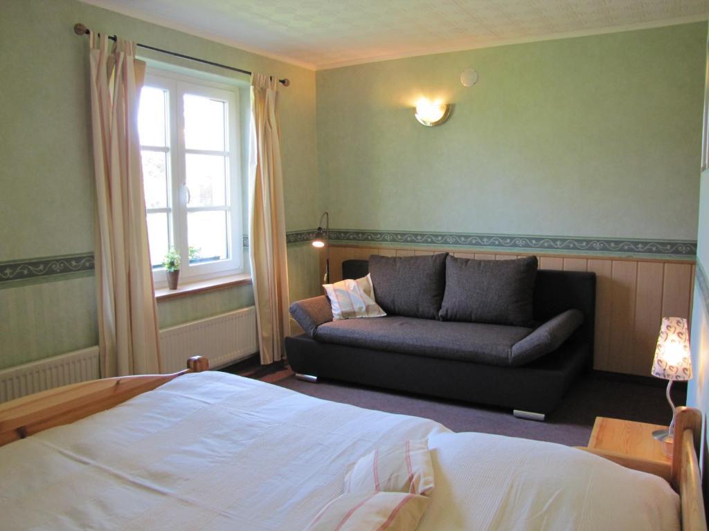 Wirtshaus Neuenkirchen Hotel Neuenkirchen auf Rugen Стая снимка