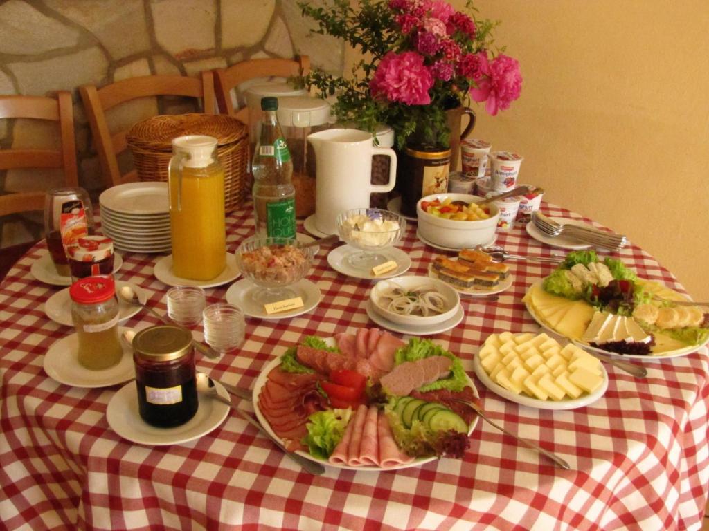 Wirtshaus Neuenkirchen Hotel Neuenkirchen auf Rugen Екстериор снимка